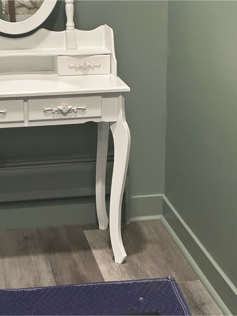 White Vanity Dressing Table with Oval Mirror - Picture 5 of 7